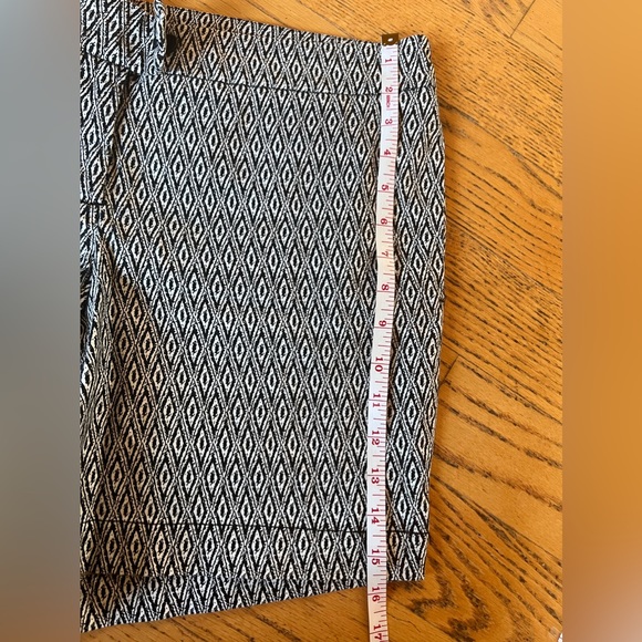 Kenar patterned women’s shorts size 12 - Picture 8 of 8